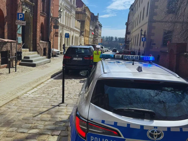 Skoordynowane kontrole parkowania w toruńskiej starówce