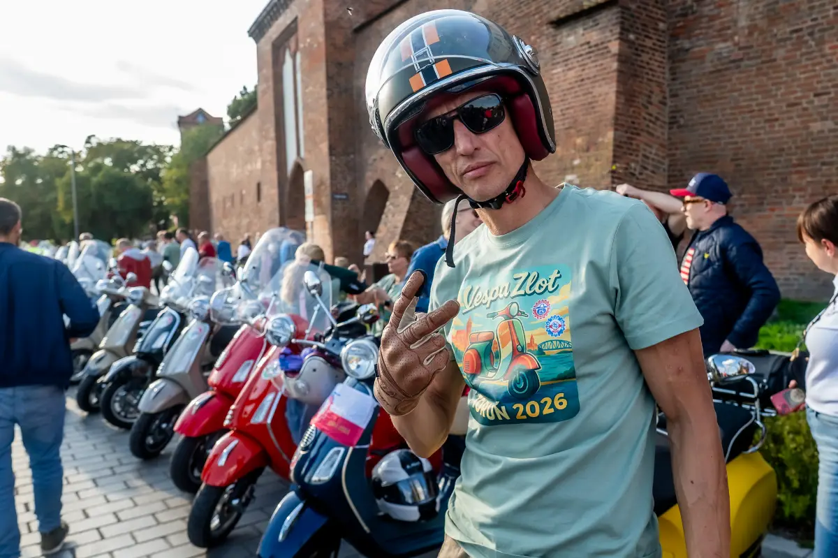 Zlot Vespa w Toruniu 2026 - kolorowa parada skuterów