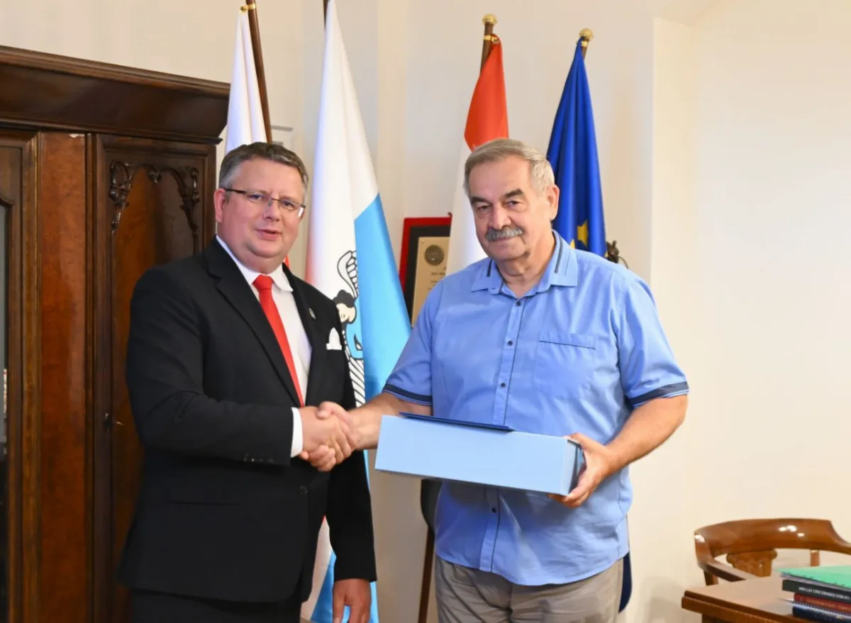 Podziękowania dla Henryka Miłoszewskiego za wkład w turystykę
