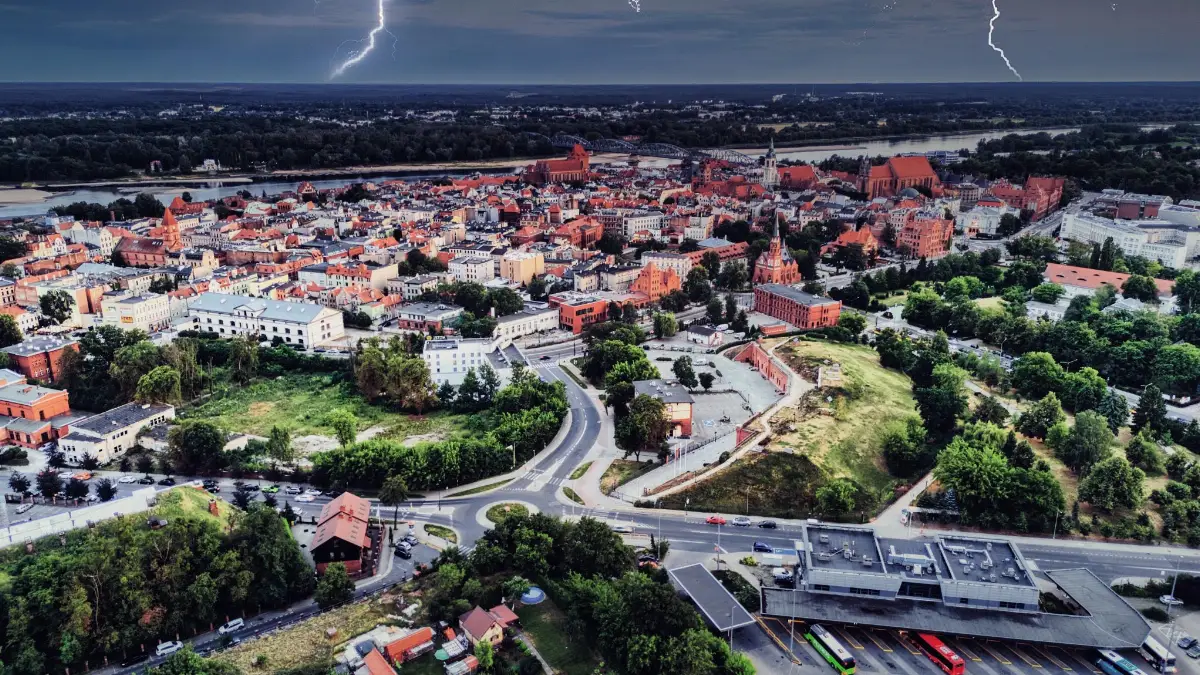 Ostrzeżenie o burzach z opadami deszczu i gradem