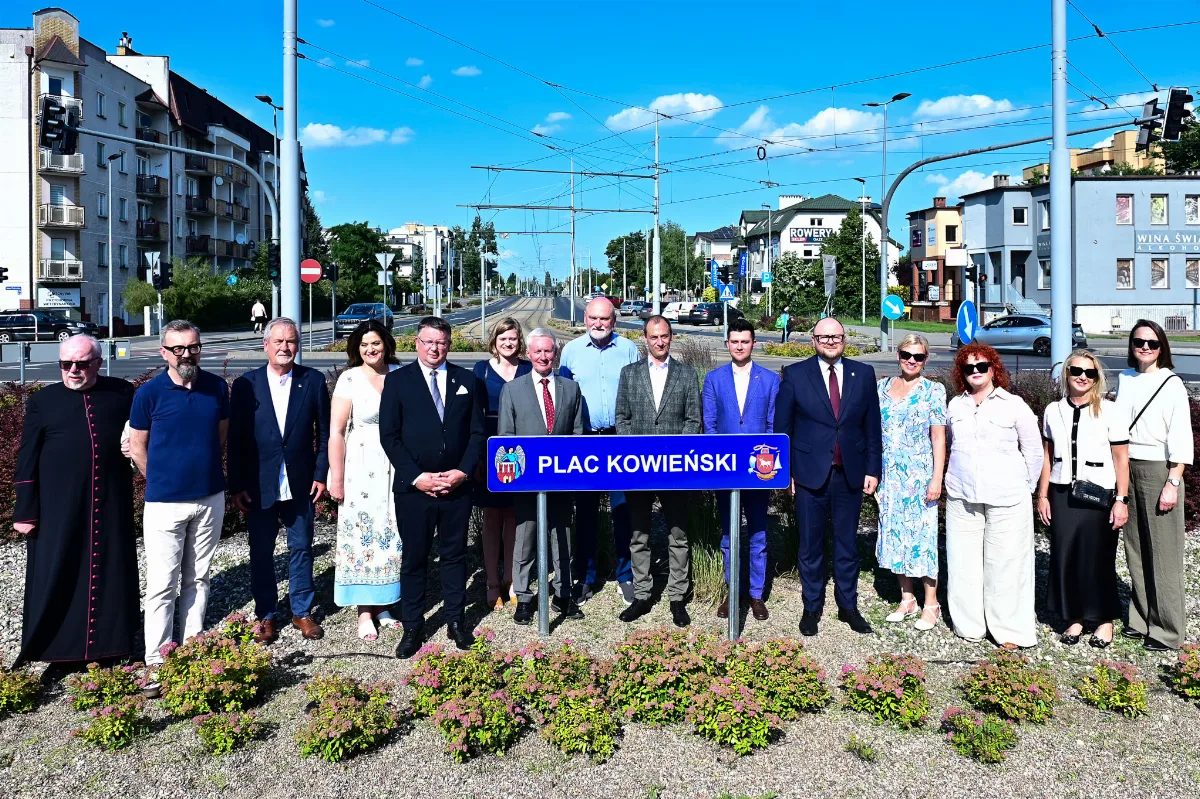 Uroczyste odsłonięcie Placu Kowieńskiego w Toruniu