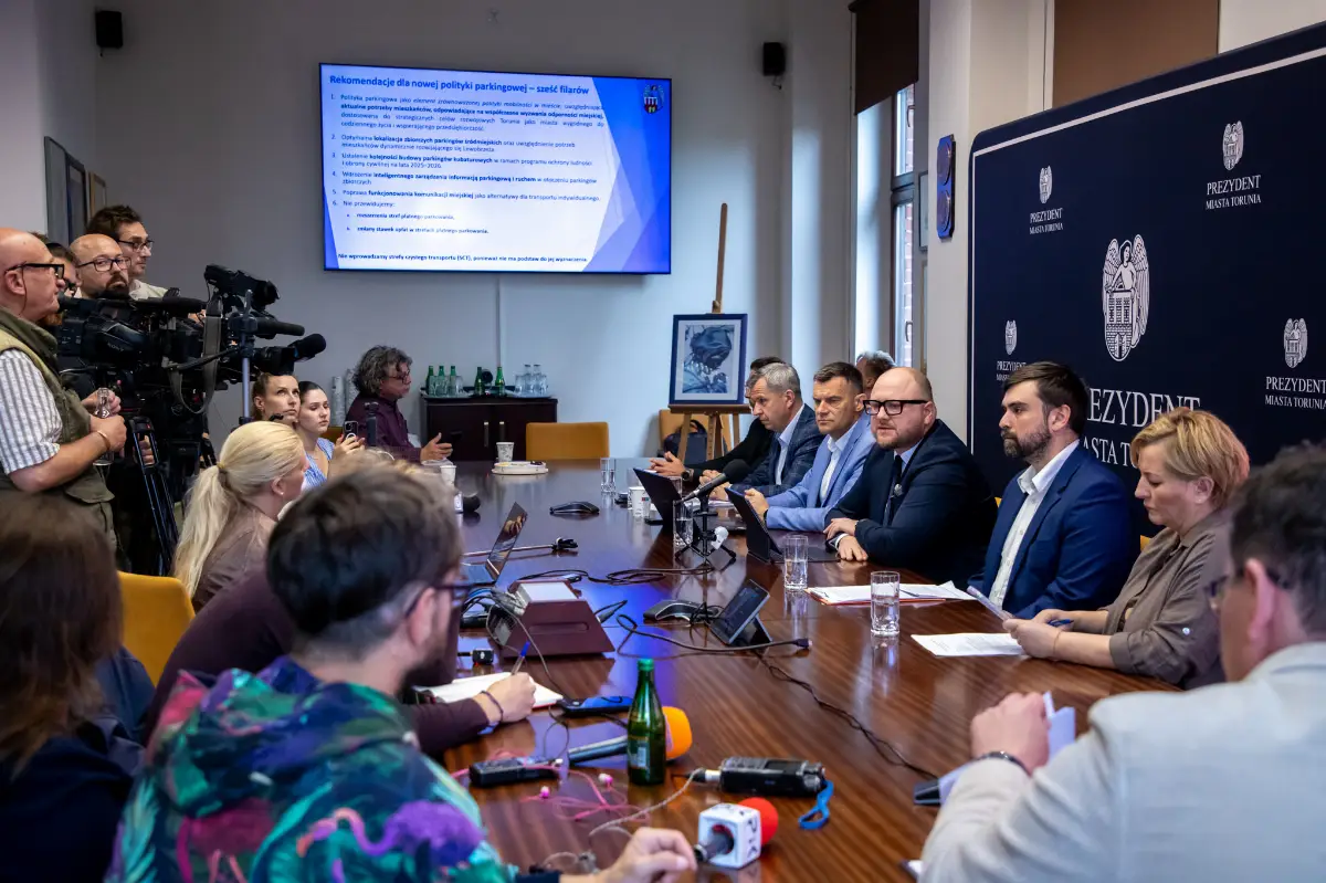 Opracowywana nowa polityka parkingowa w Toruniu obejmie lata 2027-2035