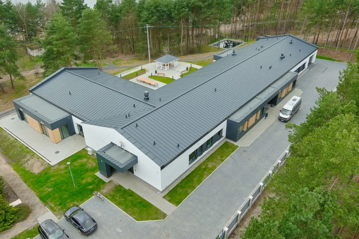 Przetarg na sprzedaż samochodu ogłoszony przez ŚDS w Osieku nad Wisłą