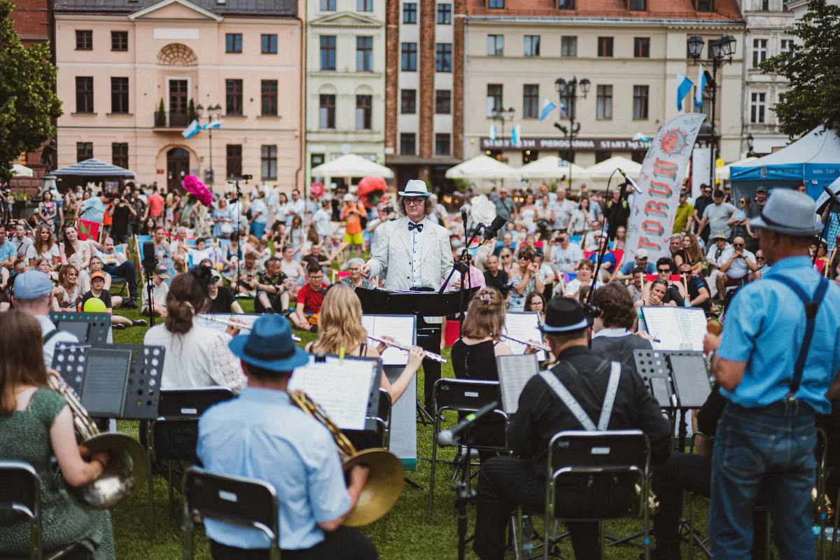 Rynek Staromiejski stał się przestrzenią zielonych spotkań