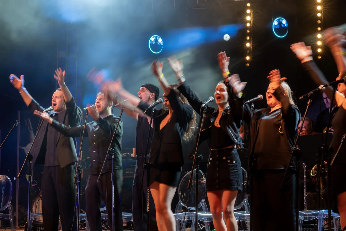 Plenerowa inscenizacja musicalu na Zamku Dybowskim