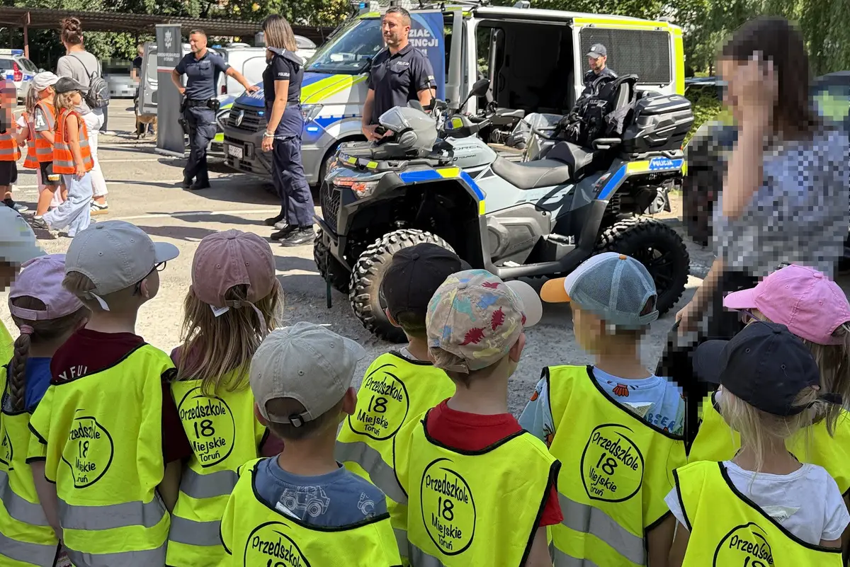 Przedszkolaki odwiedziły Komisariat Policji w Toruniu
