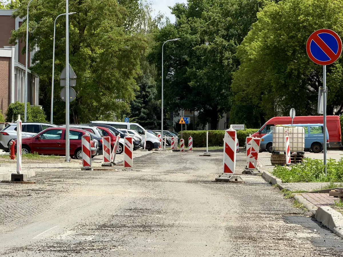 Remont ulicy św. Faustyny - rozpoczęcie asfaltowania